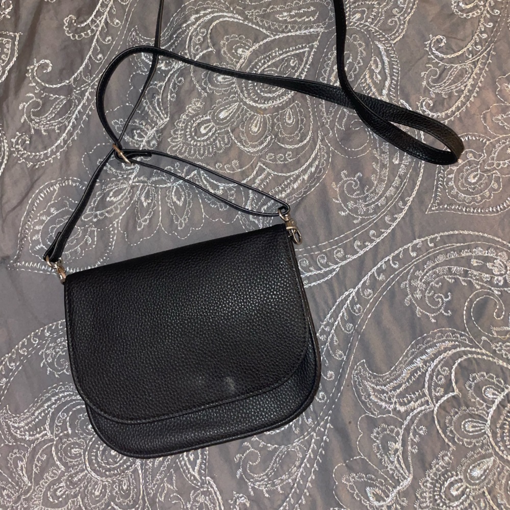 Adjustable Black Purse